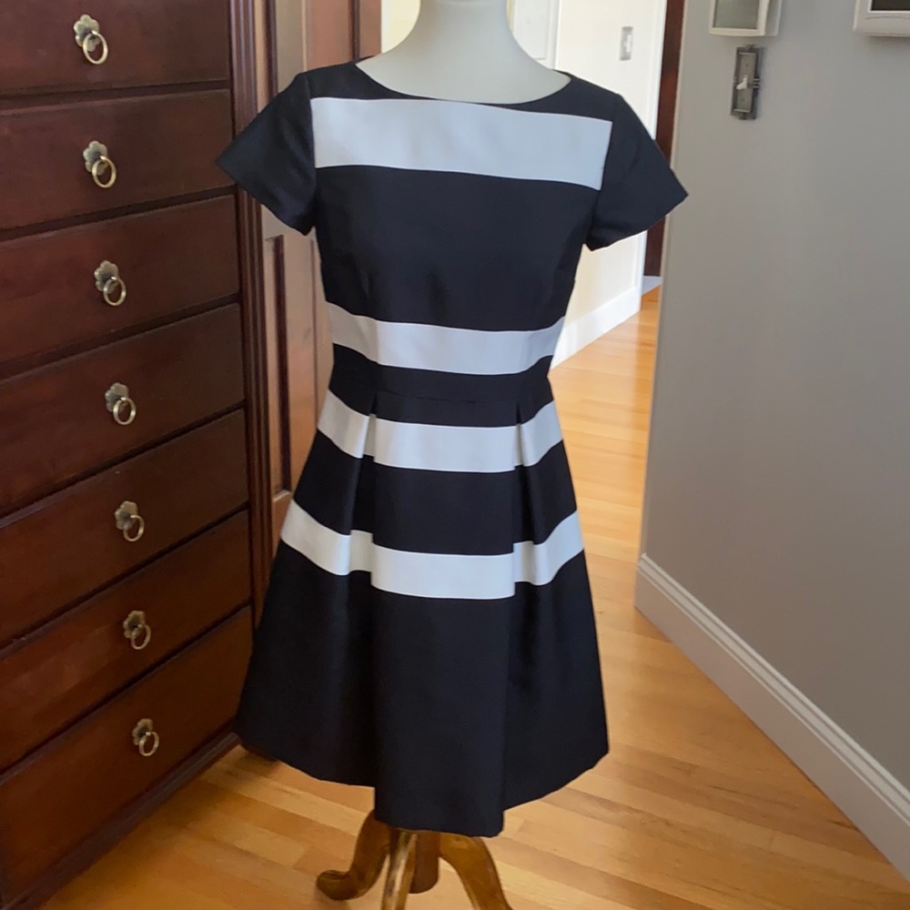 Ann Taylor black shirt sleeve dress